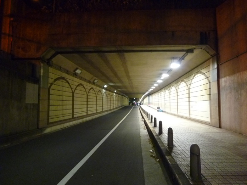 六本木トンネル