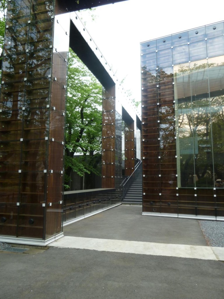 武蔵野美術大学図書館