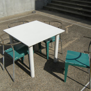 椅子とテーブル "Chair & Table"